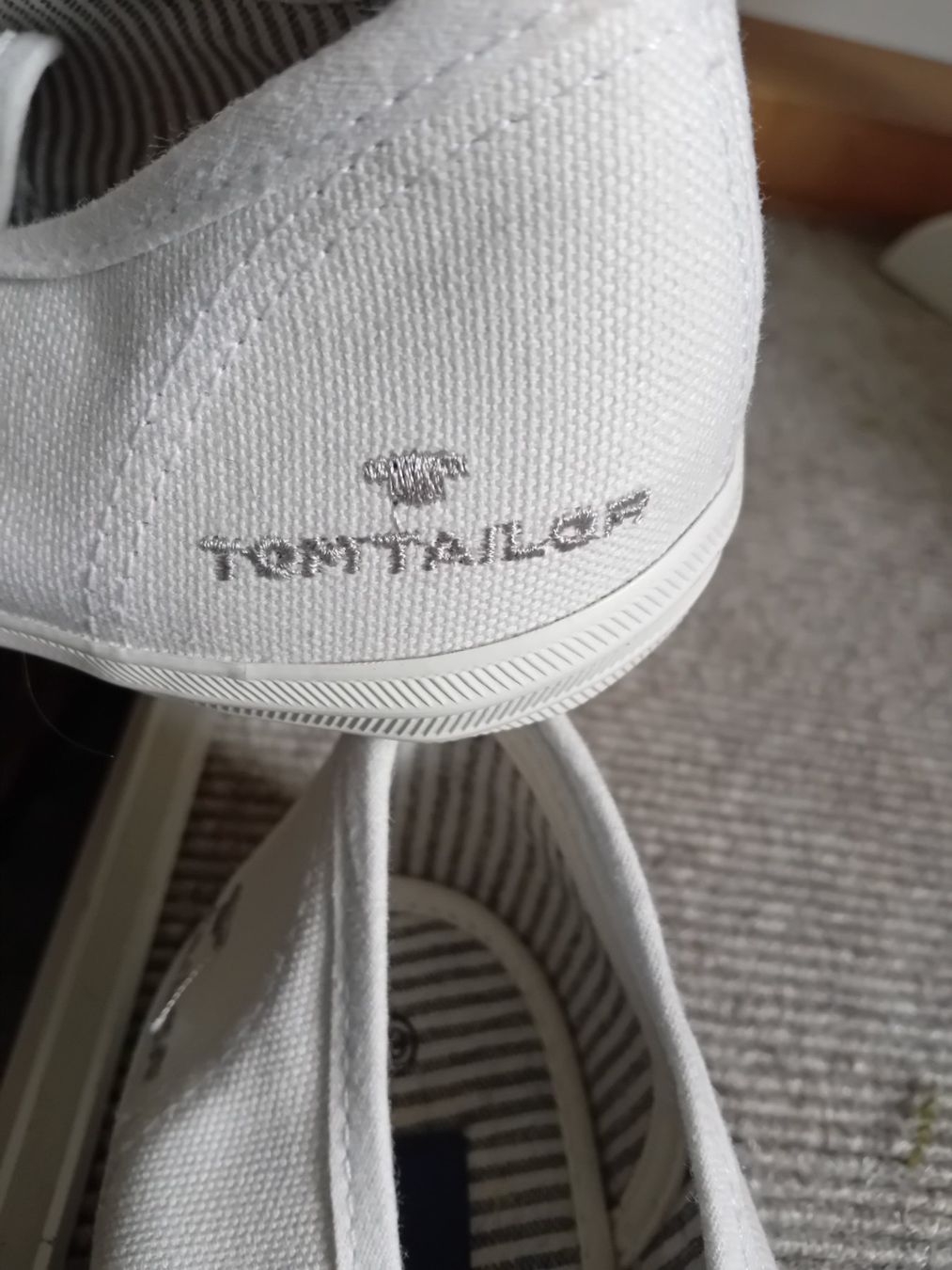 Tom Tailor Scarpe da donna: Weisse TOM TAILOR Stoffschuhe Gr. 38 – Nuovo e nell'imballaggio originale da Rüthi (Rheintal) venduto da titlis07 3