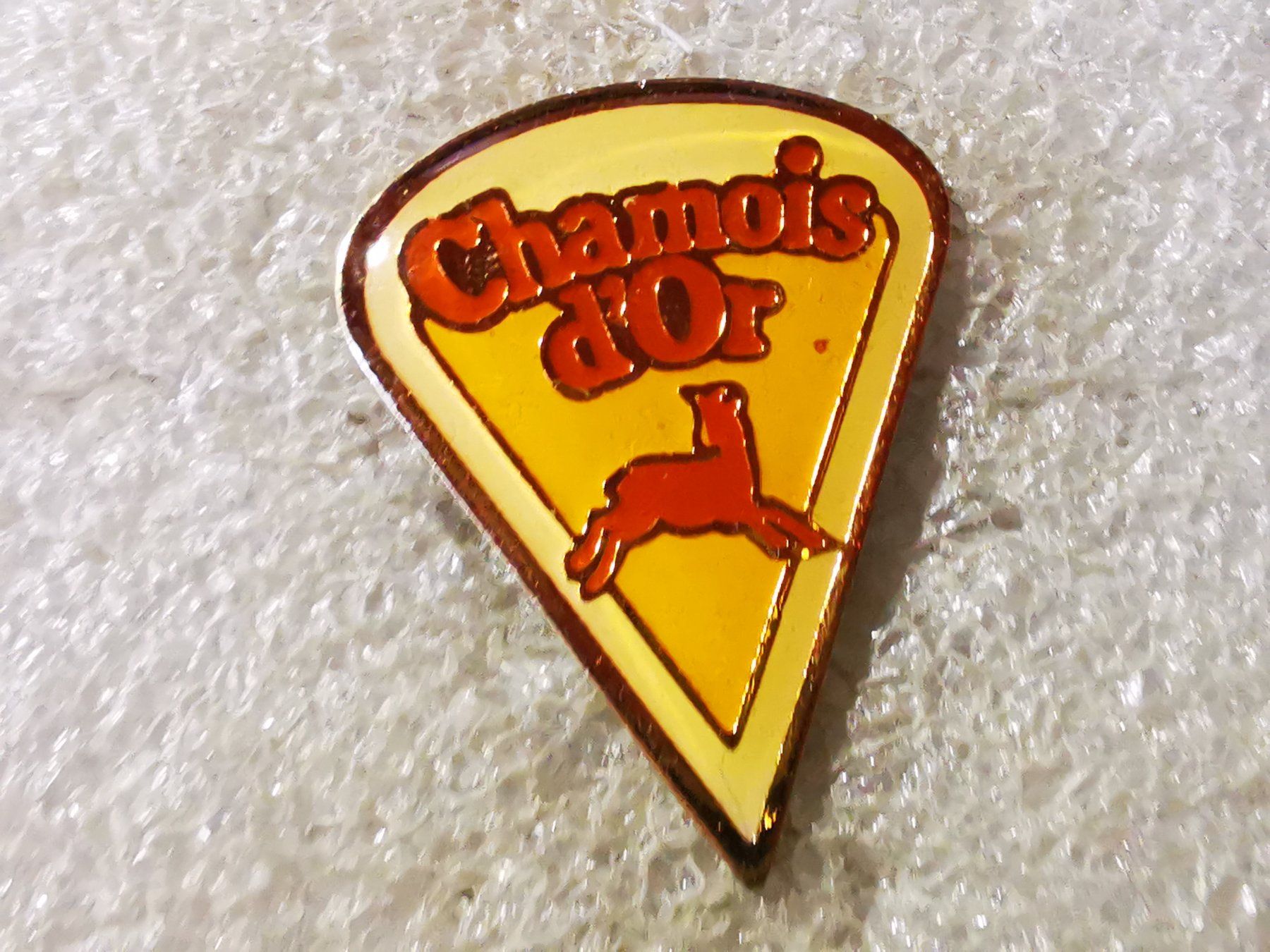 Placchette & Badge: Ansteckpin 196: Chamois D'or – Usato da Oppligen venduto da Pin-Fall-Shop