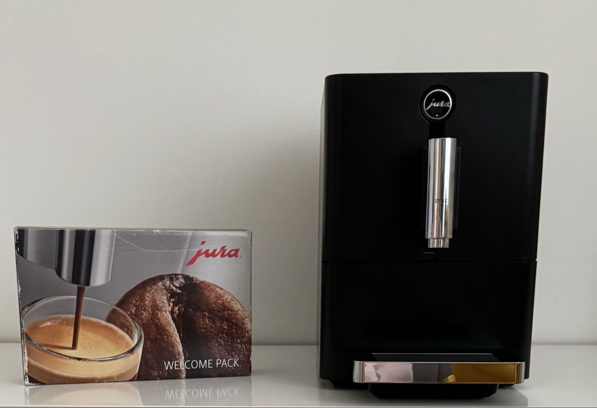 Jura Macchine per caffè & Macchine per espresso: Jura Kaffeemaschine / Kaffeevollautomat – Usato da Zürich venduto da ThaliaL