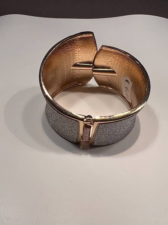 Bracciali & Braccialetti: Braccialetto  – Usato da Gordola venduto da Simijojo 1