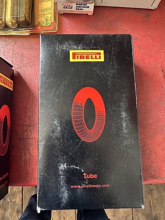 Alle Motorradersatzteile: Pirelli Motorrad Schlauch 2107710 – Neu und originalverpackt aus Dättlikon von Becd