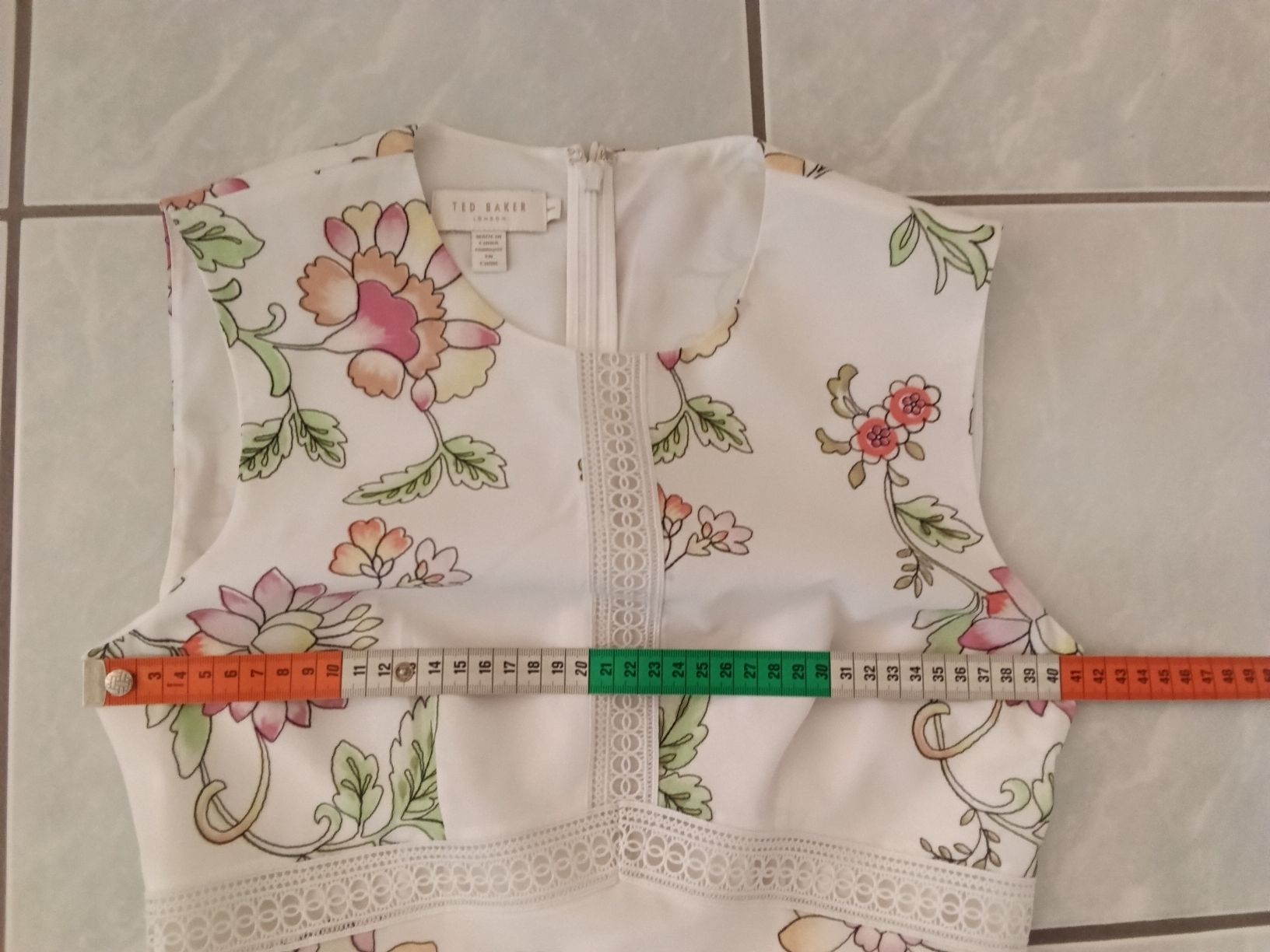 Ted Baker Vestiti: Robe Ted Baker, 1/XS, avec doublure, excellent état, polyest – Usato da Neuchâtel venduto da Virgule50 7
