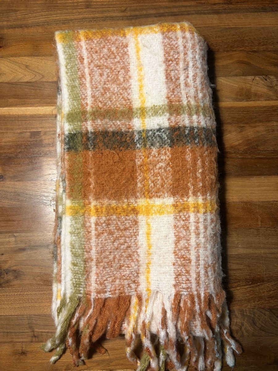 Foulard & Sciarpe: Maxi sciarpa tartan – Usato da Muzzano venduto da lod_vw2v 1