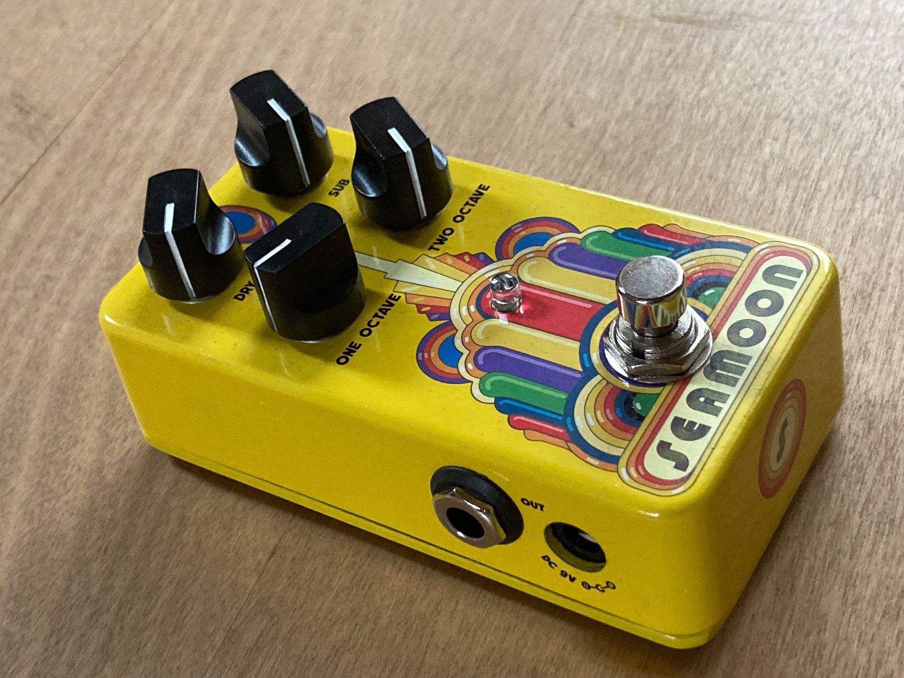Strumenti musicali: Seamoon Octatron, Analoges Octaver Pedal – Usato da Muttenz venduto da El_profundo