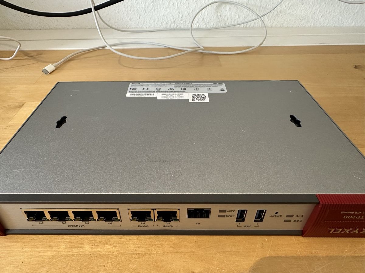 Zyxel Firewall: ZyXEL ATP200 Firewall – Usato da Luzern venduto da FrankGroebel 1