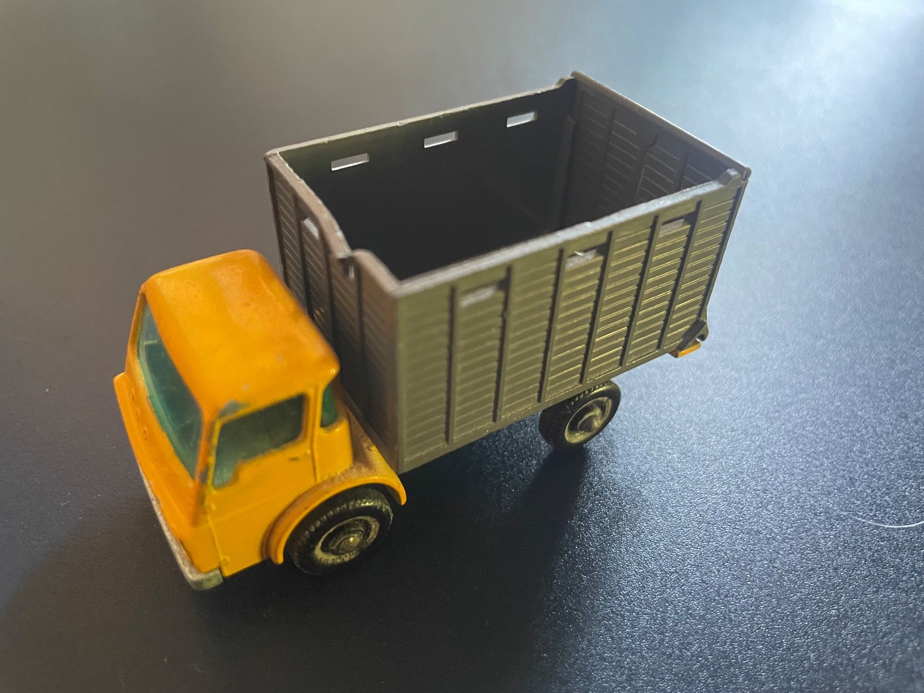 Matchbox Modellautos: Matchbox Series N° 37 Cattle Truck – Gebraucht aus Volketswil von rubin74