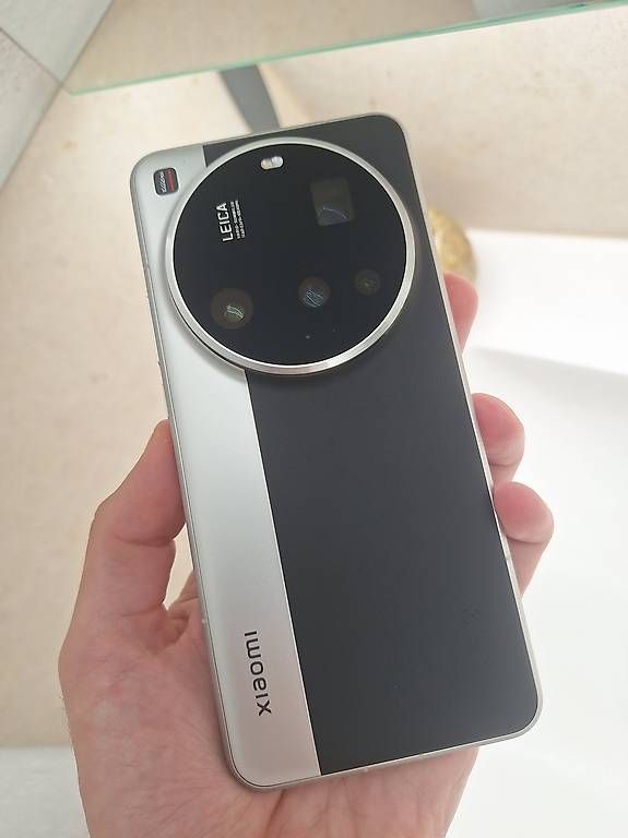 Xiaomi Handys / Smartphones: Xiaomi 15 Ultra Silver Chrome + Photography Kit – Gebraucht aus Basel von asylum.boy