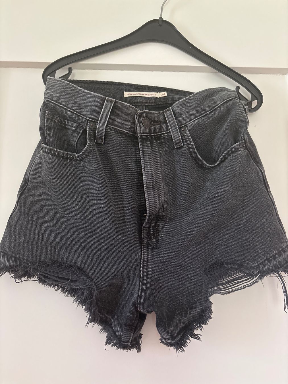 Levi's Jeans: Levi‘s Shorts Gr. 24 – D'occasion à Zürich par Ksenia_RBR