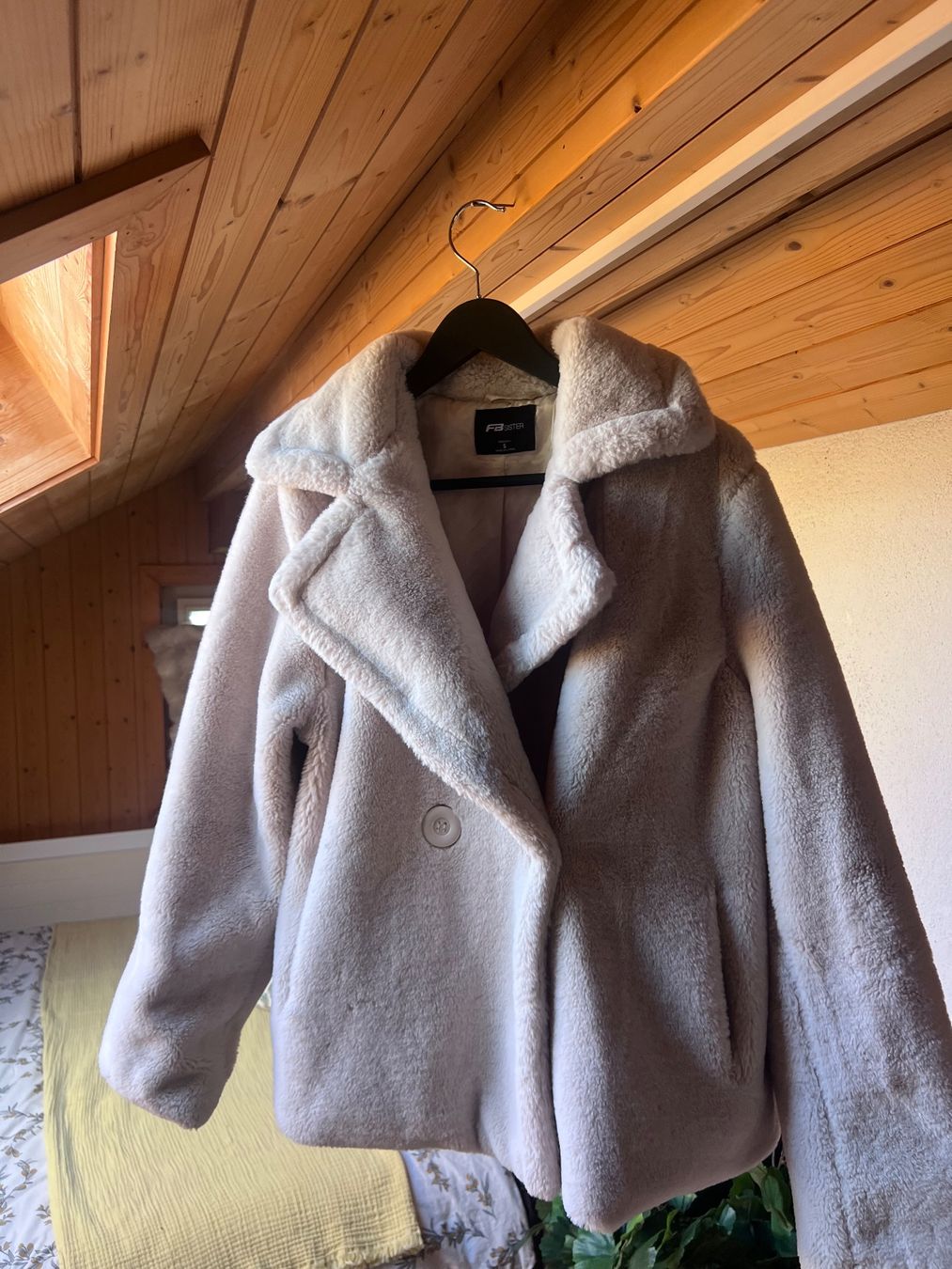 Cappotti: Kunstfell-Mantel – Usato da Allenwinden venduto da Emely.R