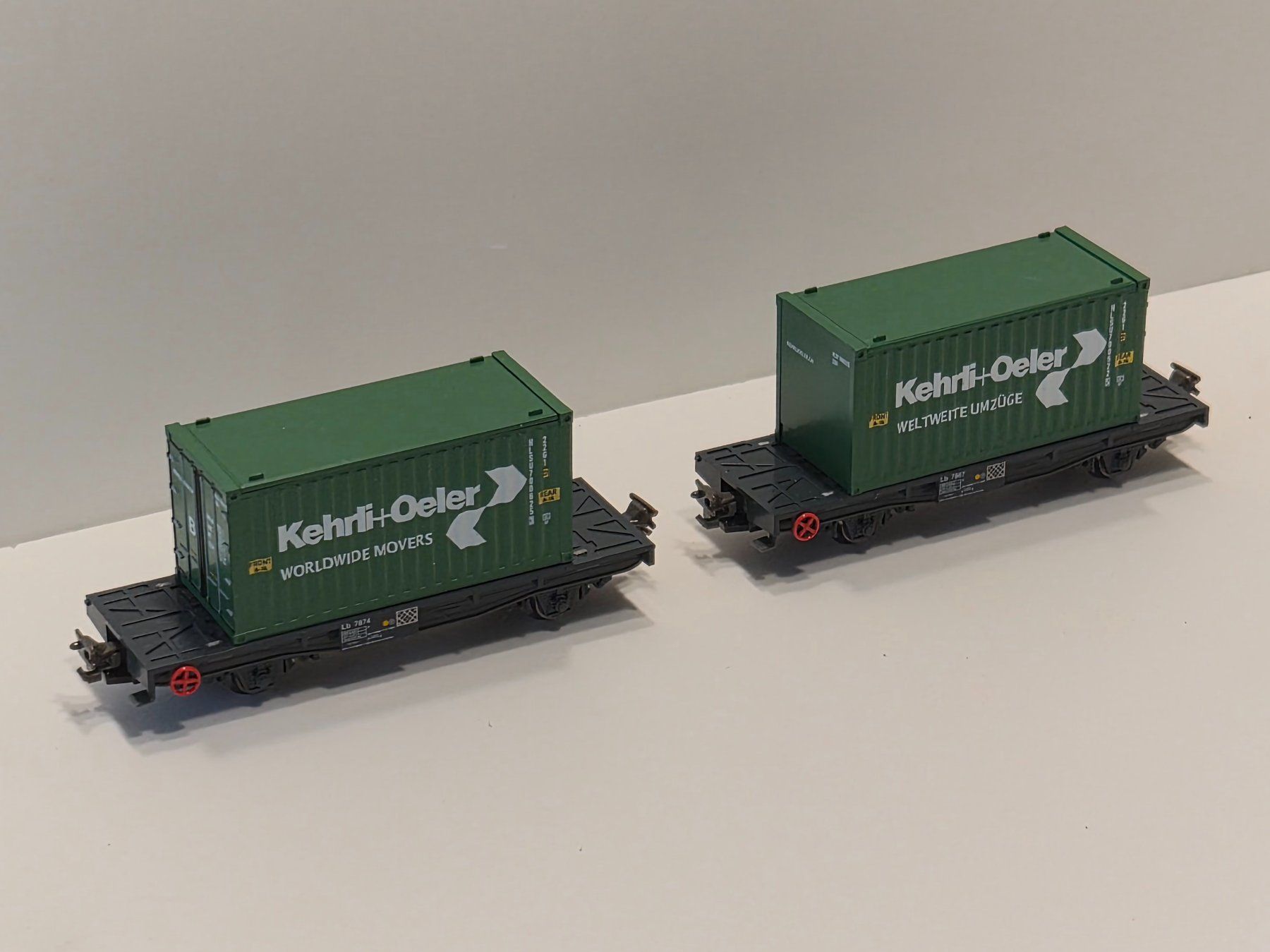 Kato Modelleisenbahnen: Kato RhB 2-Achser mit Container 2x  Spur N – Neu (gemäss Beschreibung) aus Neuenegg von Mazdanier