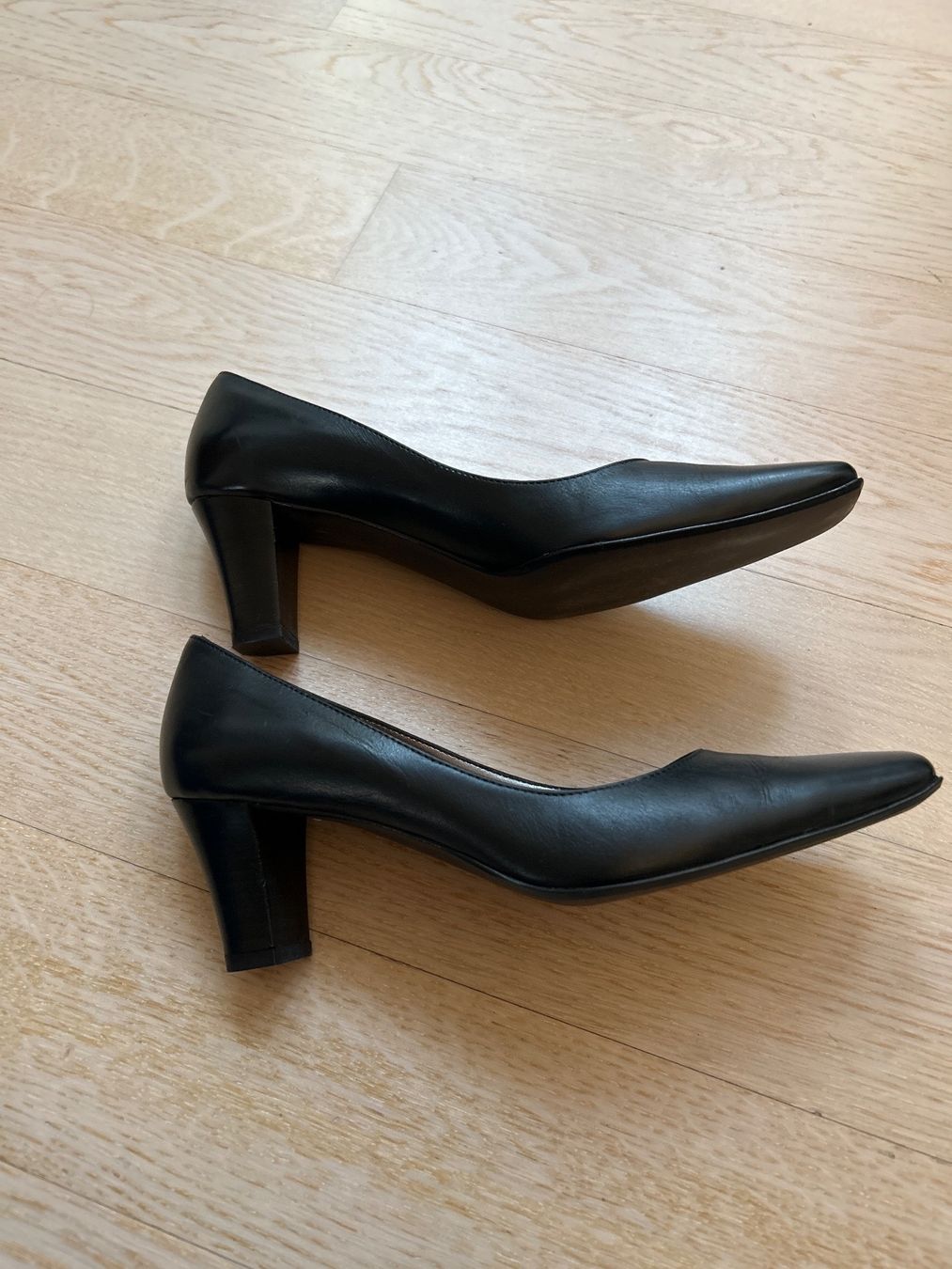 Navyboot Scarpe da donna: NAVYBOOT Schuhe 38 ein Mal getragen. – Usato da Muri AG venduto da Mkikus