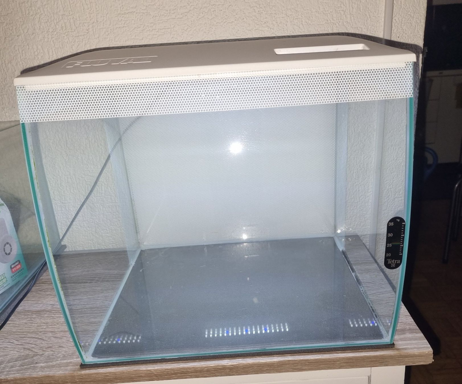 Fluval Acquari: Fluval Nano-Aquarium Flex LED Weiss 34 L – Usato da Unterengstringen venduto da Panther 1