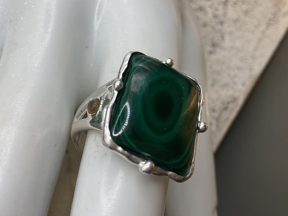 Malachit Ring in Sterlingsilber mit Opalen, Gr 56 (Neu (gemäss ...