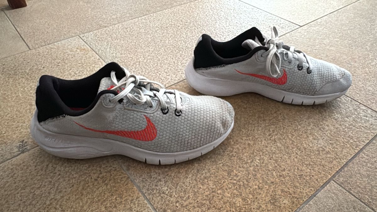 Nike Scarpe da uomo: Nike Flex Experience Laufschuhe Gr. 42.5 – Usato da Zumikon venduto da 19monica75 1