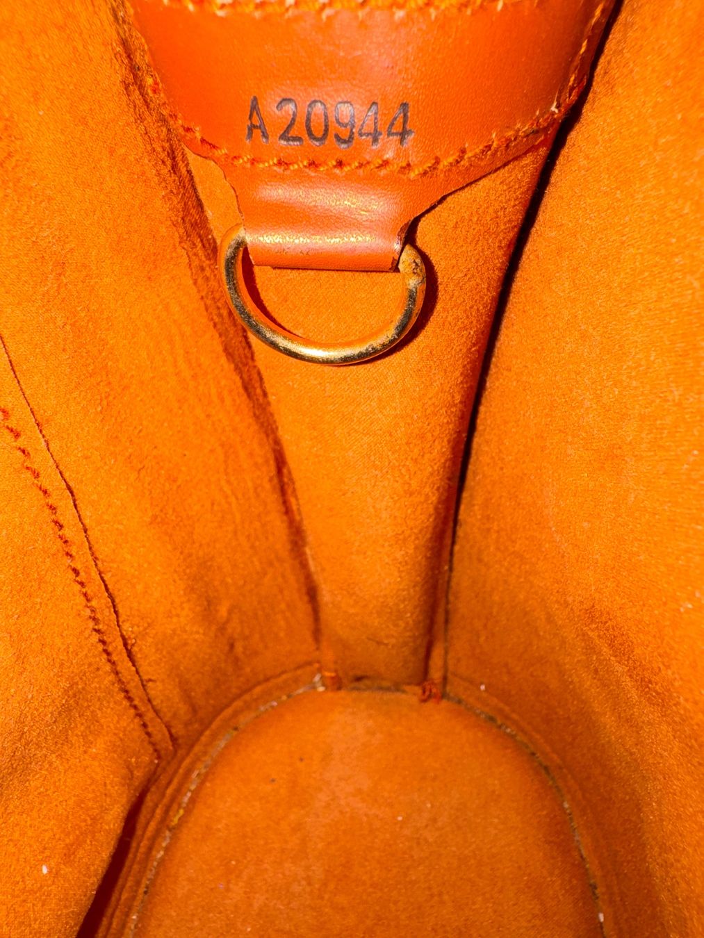 Louis Vuitton Borse da donna: Original LOUIS VUITTON LUSSAC COGNAC EPI – Usato da Frauenfeld venduto da lind11 7