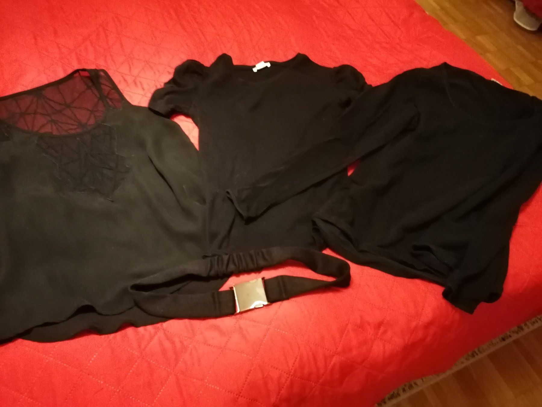 Lotti di vestiti: Grosses Damen Kleiderpaket – Usato da Bassersdorf venduto da maga1g 1