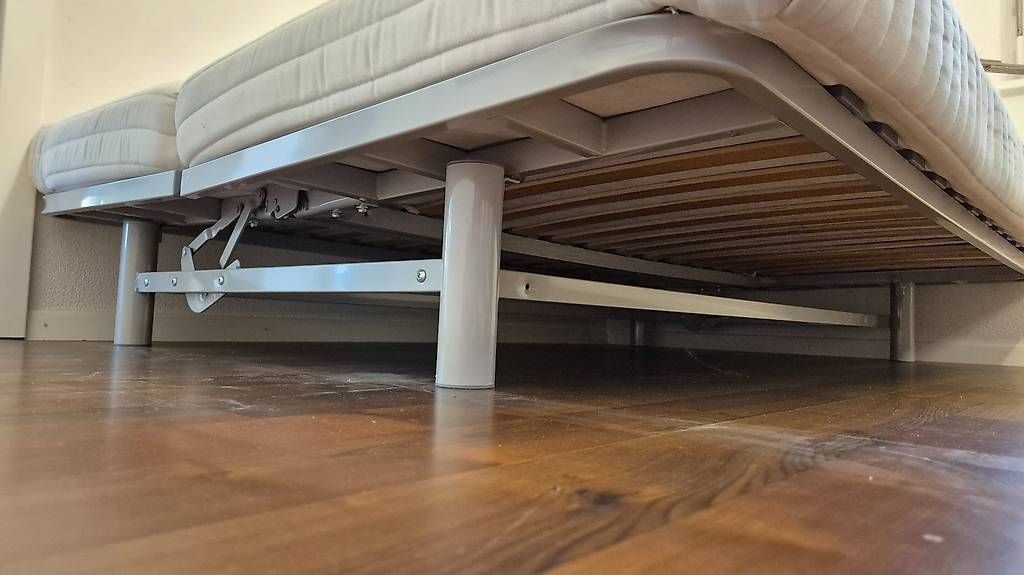 Divani: Gästebett / Sofa ein und ausklappbar – Usato da Remetschwil venduto da ix3000 1