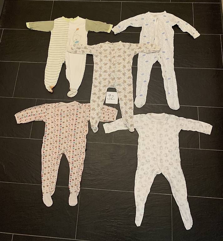 Pigiami: Pyjamas 5er Set Grösse 92 mit Füsslingen – Usato da Bättwil venduto da ulr_gtc9
