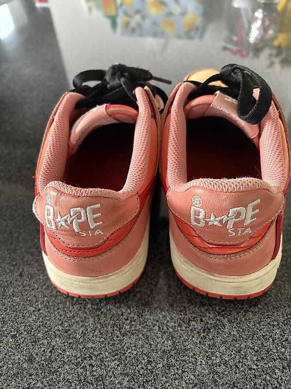 Chaussures femmes: Baskets Bape  – D'occasion à Areuse par Nic_wd9n 2