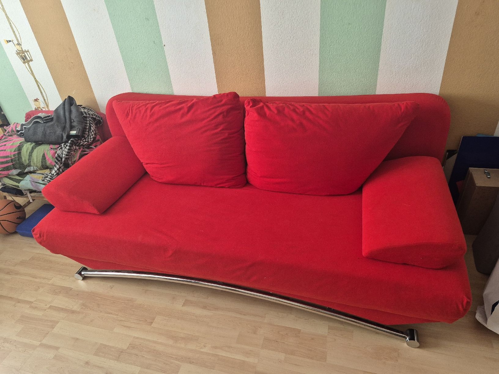 Divani: Sofa rot Schlaffunktion guter Zustand – Usato da Spreitenbach venduto da Snezi01 1