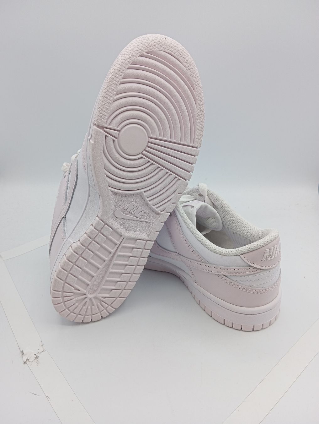 Nike Scarpe per ragazzi: Nike Dunk Low (GS) ( EU37.5) – Nuovo e nell'imballaggio originale da Schaffhausen venduto da outlez 6