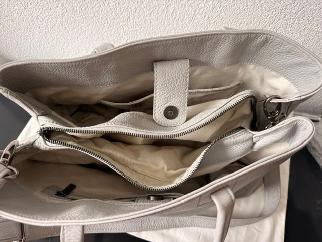 Kleinbasel Borse da donna: Handtasche Kleinbasel, hellgrau, Swiss Made – Usato da Worb venduto da Soben 6