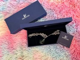 Collier Swarovski neuf avec boîte et certificat
