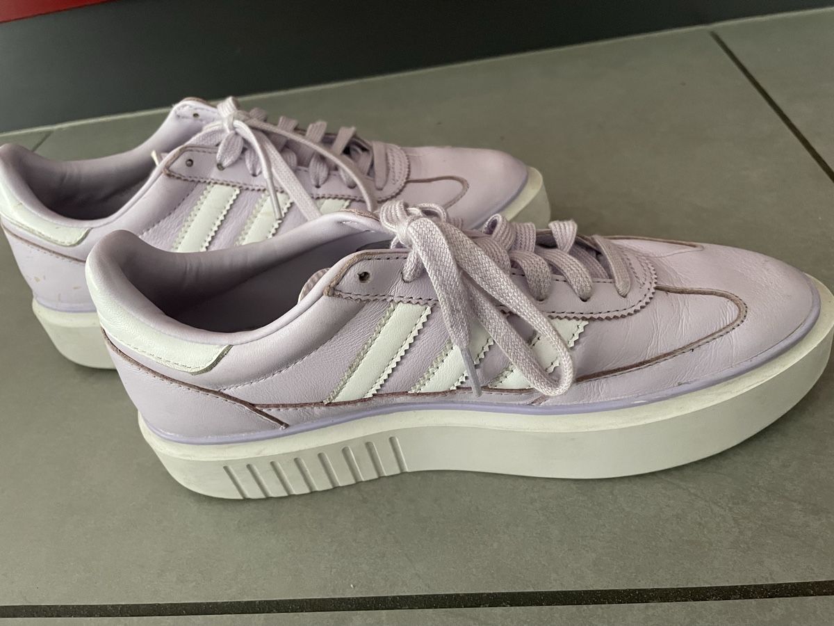 Adidas Scarpe da donna: Adidas Sneakers lila – Usato da Niederuzwil venduto da sifel