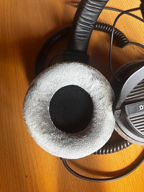 Casques audio: Beyerdynamic DT 990 Pro 250 Ohm  offene Studio-Kopfhörer – D'occasion à St. Gallen par yun_2ftv 1