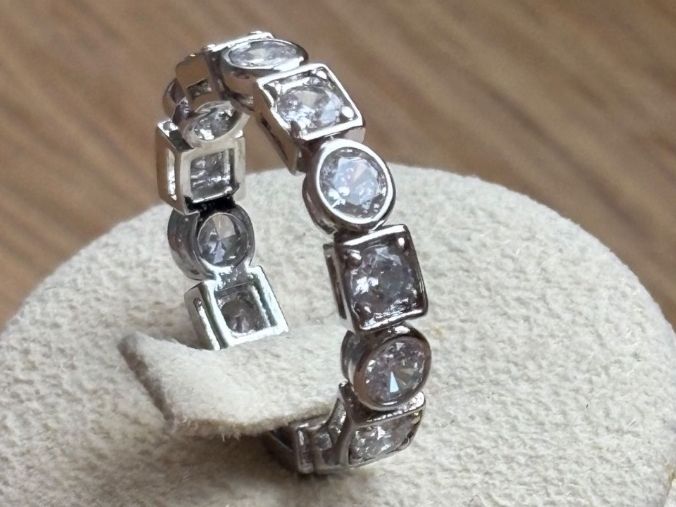 Ringe: Luxus Elegante Gr: 19/9 Ring Memoire Farbe :  Silber – Neu (gemäss Beschreibung) aus Biel-Bienne von Roserosse13 8