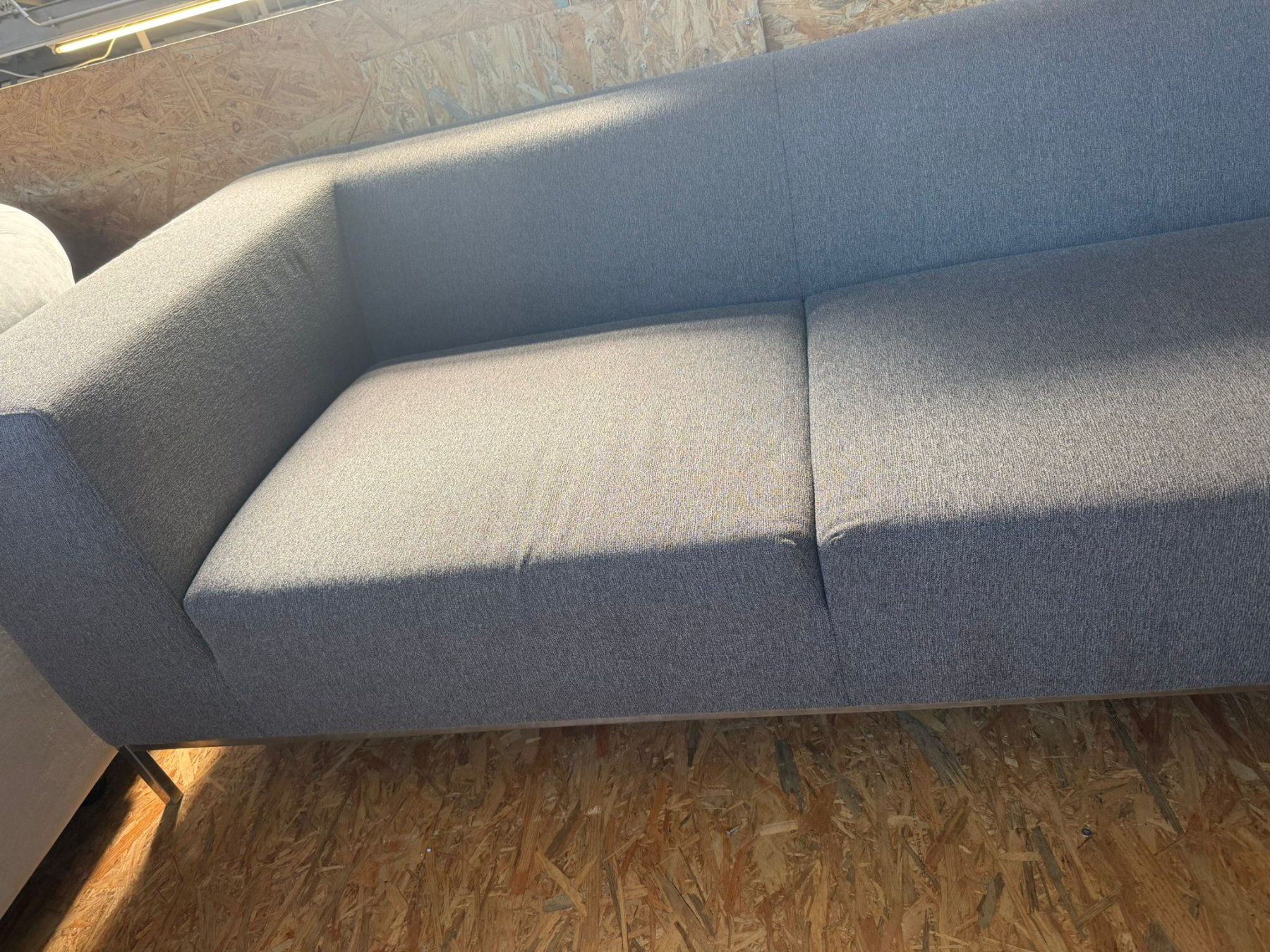 Sofas: Ecksofa grau L-Form 269cm Breite gebraucht – Gebraucht aus Dietikon von arj_lrs8 2