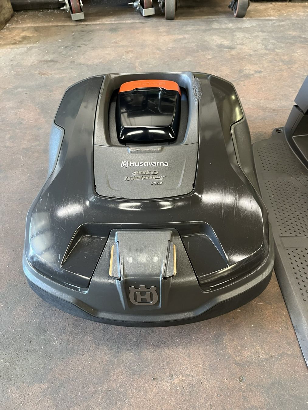 Husqvarna Tagliaerba: Husqvarna Automover 315x – Usato da Stüsslingen venduto da Shoebby_tools 1