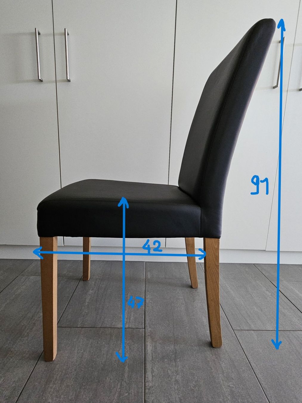 Conforama Sedie: chaises salon simili-cuir noir – Usato da Villaz-St-Pierre venduto da 2qu_7dg8