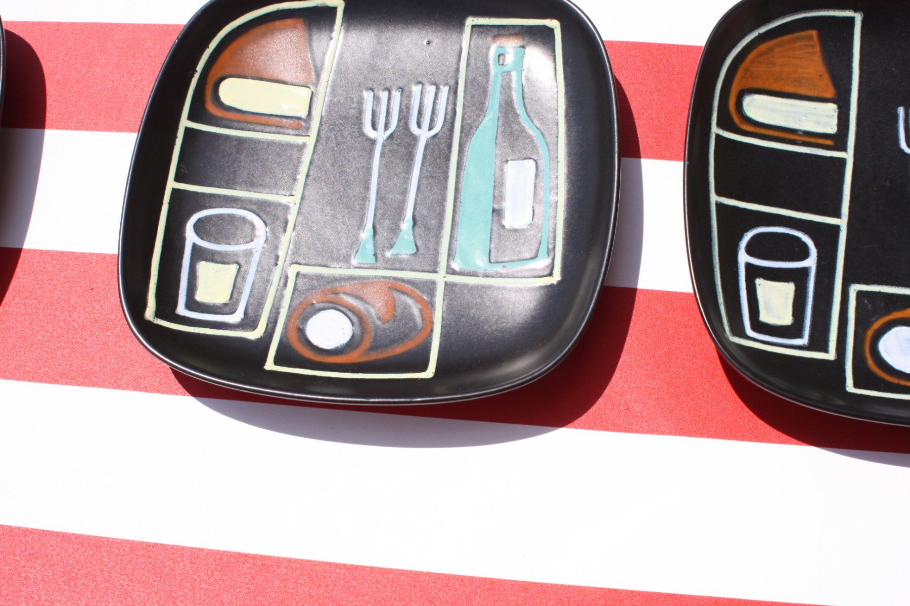 Teller: 4 VINTAGE KUNST TELLER (STIL PICASSO) – Gebraucht aus Wauwil von Pneuedy 2
