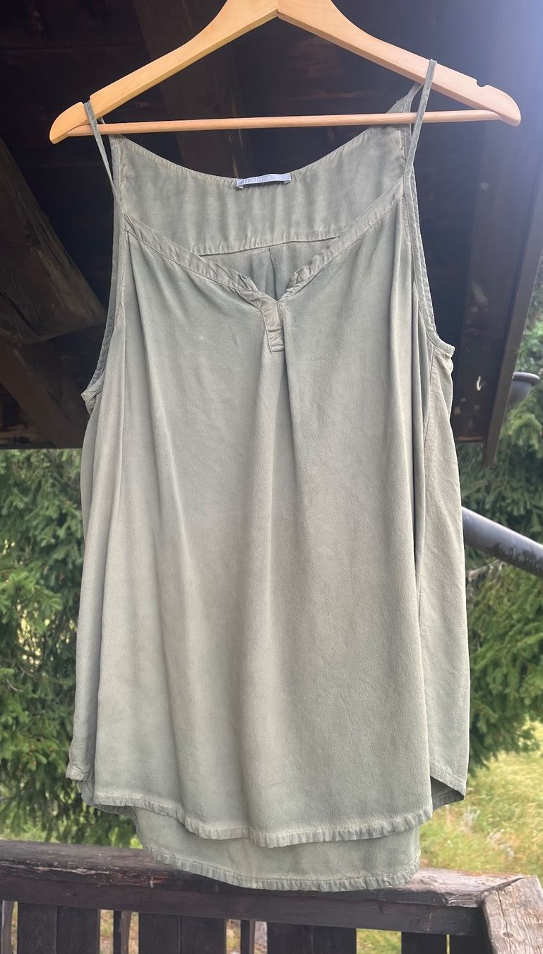 Nile Tops: Top nile en viscose Gr L – D'occasion à Ovronnaz par fra_n8h8
