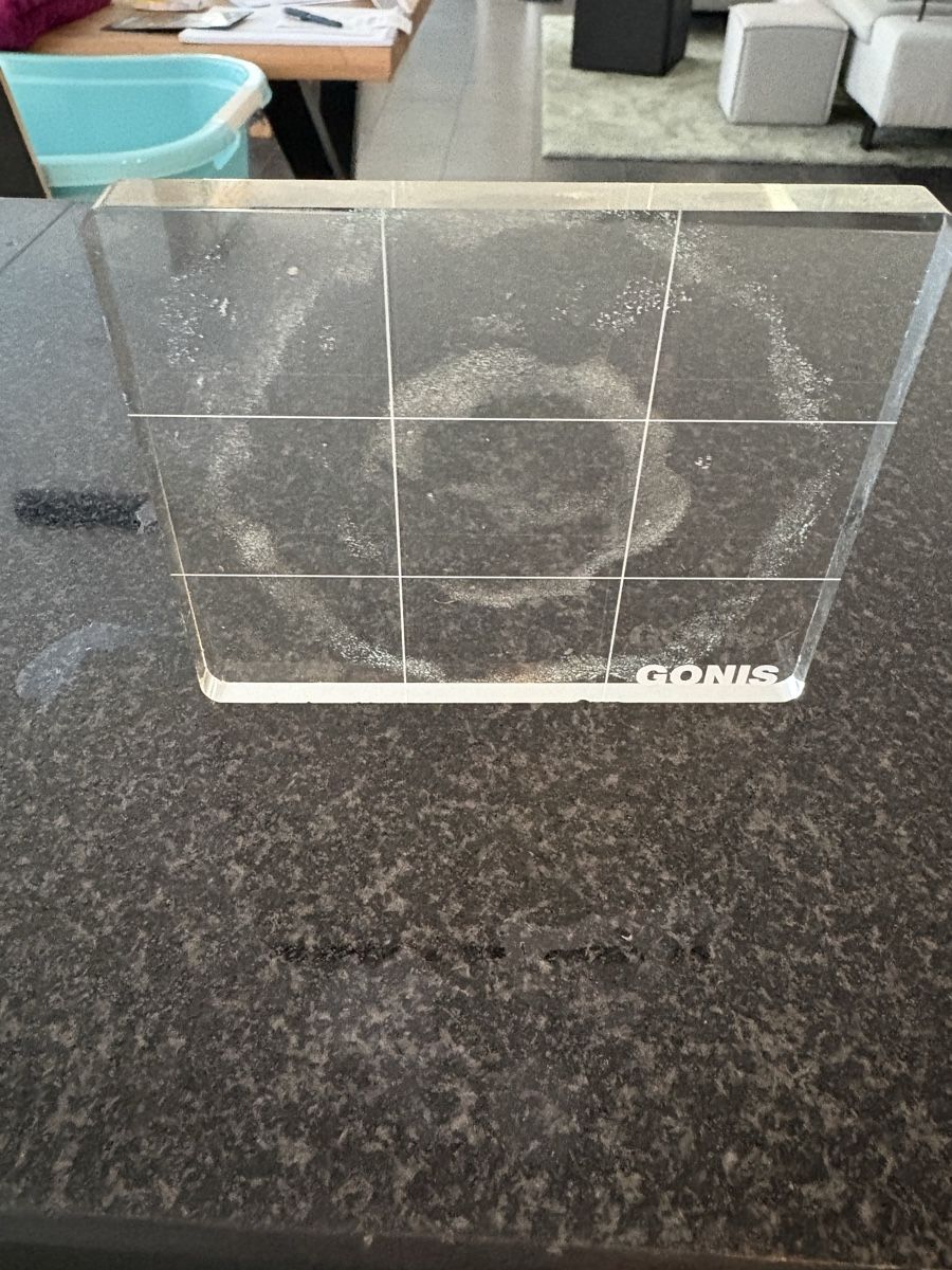 Gonis Stempel: Acrylblock Gonis – Gebraucht aus Konolfingen von Smorgi