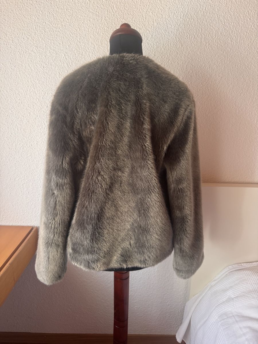 Pull&Bear Vestes: Pull &Bear Kunstfelljacke, S – D'occasion à Frauenfeld par womensworld 1