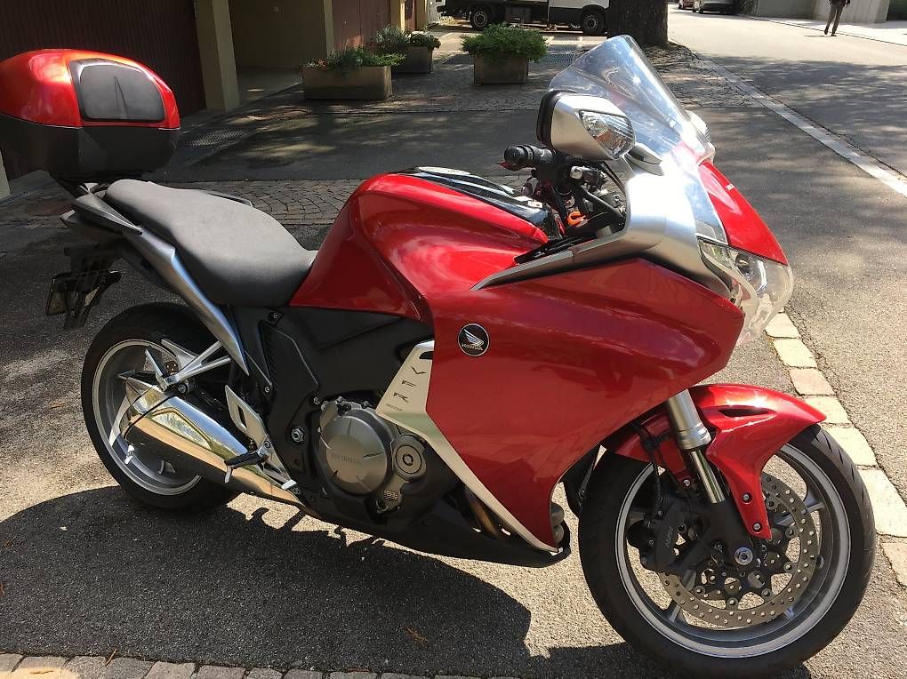 Touring: Honda VFR 1200 FA – Gebraucht aus Kilchberg ZH von Maxmax7