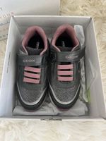 Neue Geox Sneakers Grösse 27