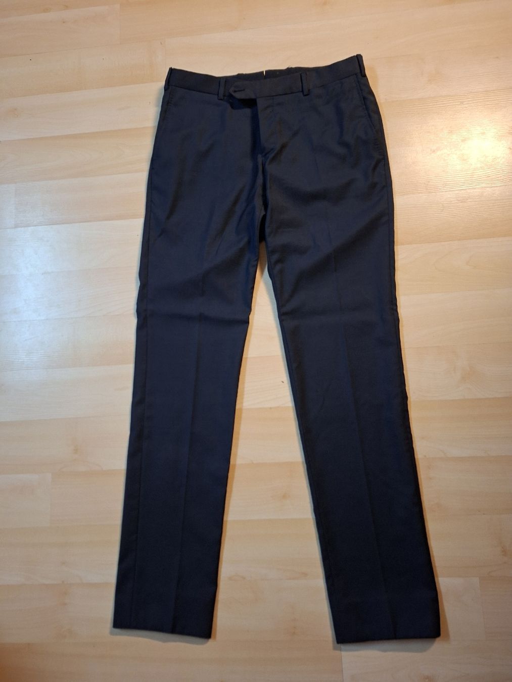 Cerruti Costumes, combinaisons de sport et fonctionnelles: Cerutti Anzug Gr.46 – D'occasion à Oberkirch LU par juli- 1
