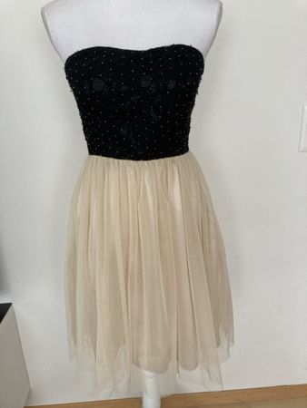 Kleider S