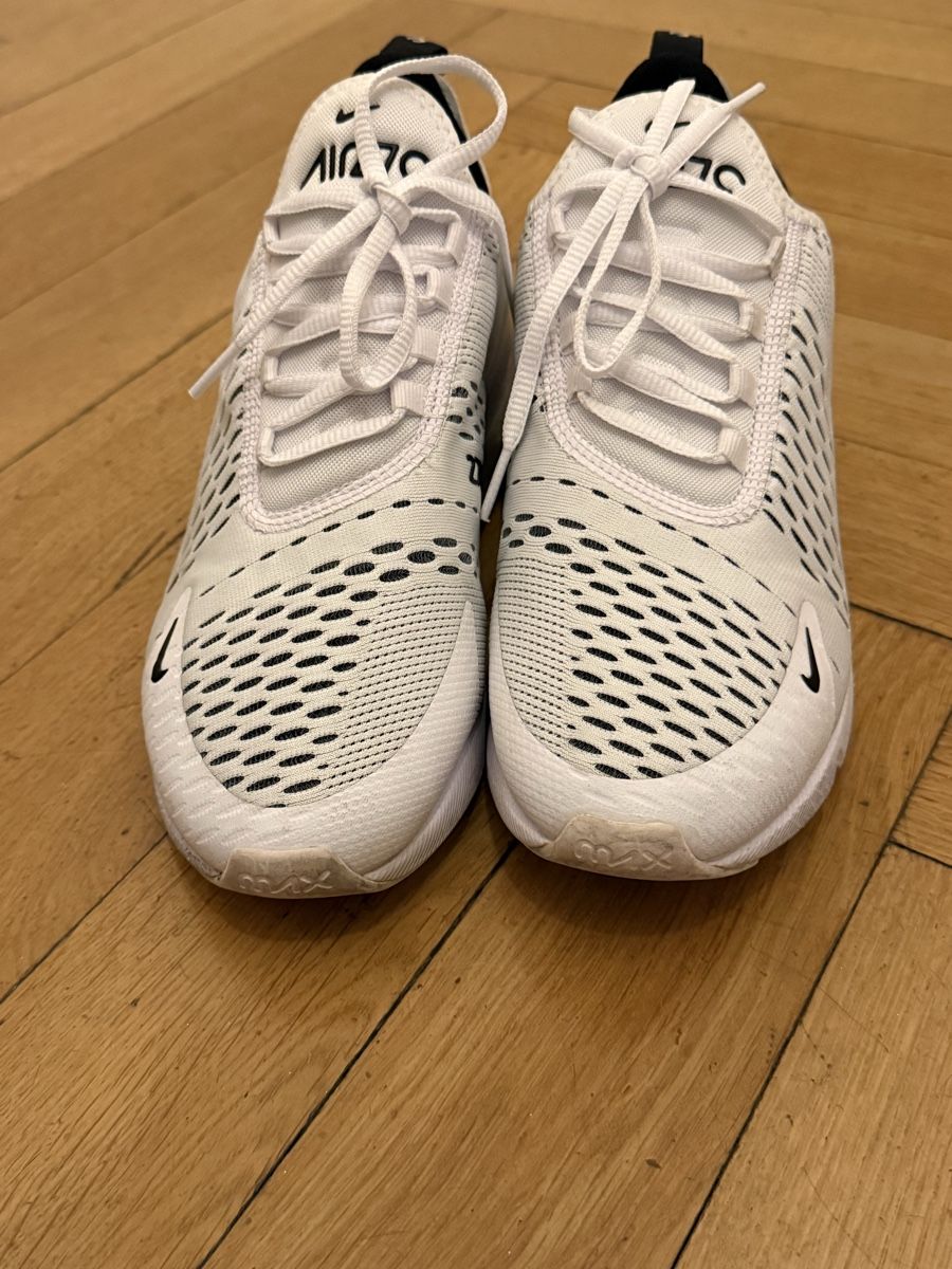 Nike Chaussures hommes: Nike Air Max 270, Gr. 39, Weiss Sneaker – D'occasion à Basel par zukk_ 1