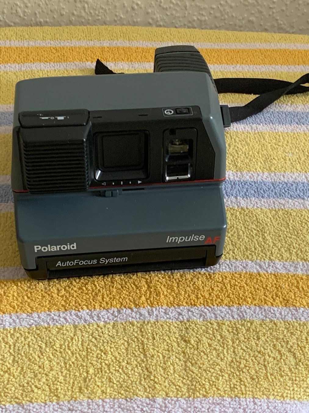 Polaroid Fotocamera: Polaroid Impulse AF avec étui de rangement – Usato da Epalinges venduto da pvanden 3