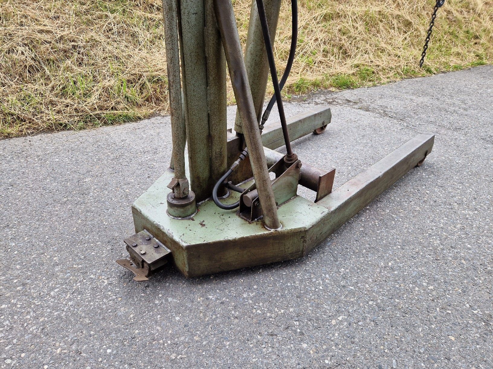 Gru: Motorenheber / Werkstattkran – Usato da Herbligen venduto da and_q5hr 1