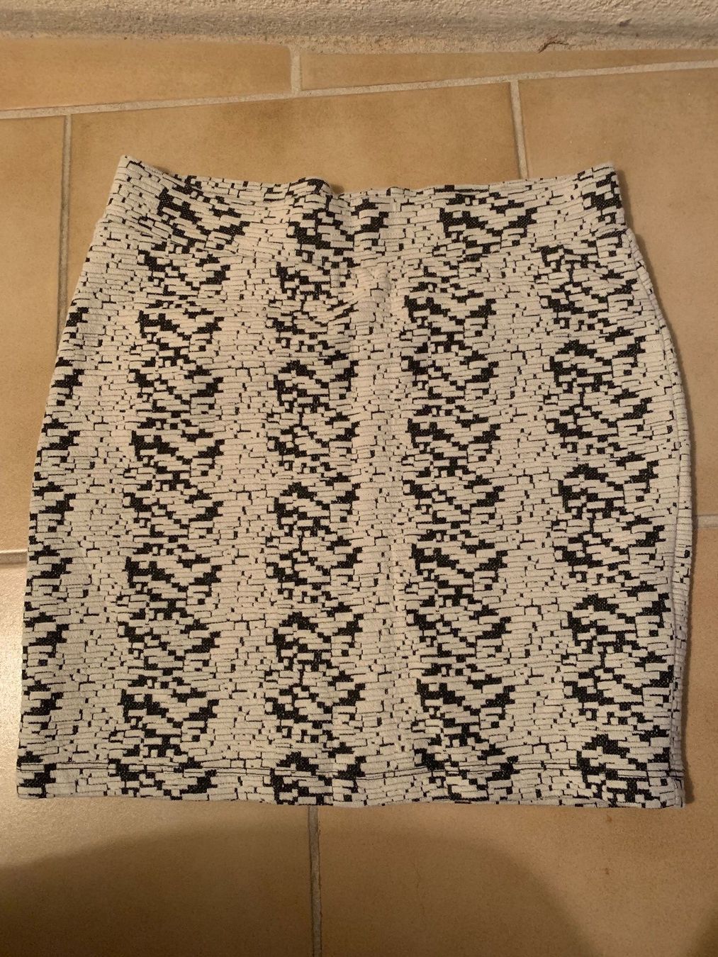 Vero Moda Gonne: Jolie jupe Vero Moda t. xs – Usato da MEYRIN venduto da Gwendo10