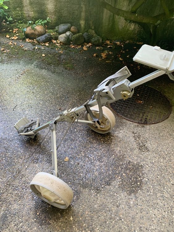 Chariots: PowaKaddy Micra 3000 – stabiler Golf-Trolley – D'occasion à Münchenbuchsee par Gabriel48