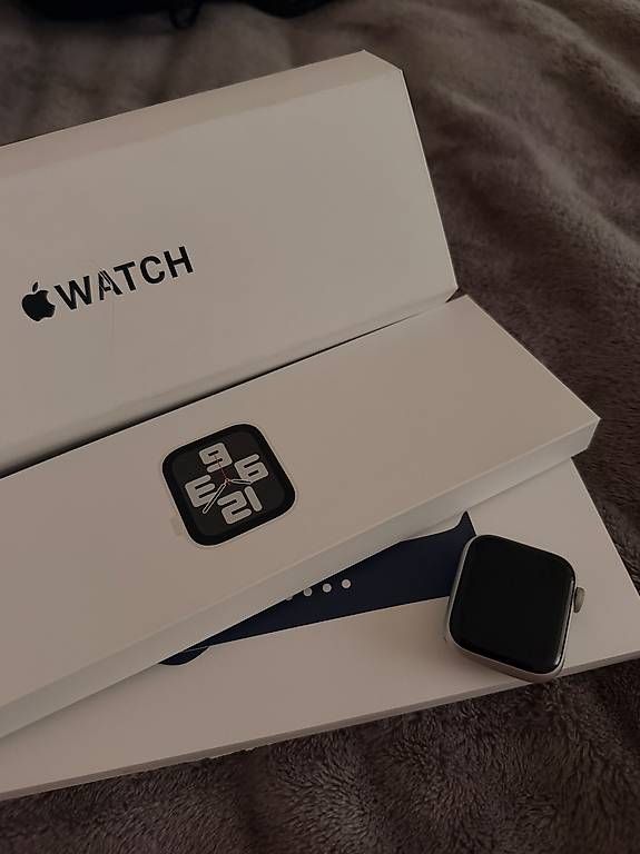 Smartwatch: Apple Watch SE (2nd Gen) – Gebraucht aus Kleindöttingen von sam_8rvm 1