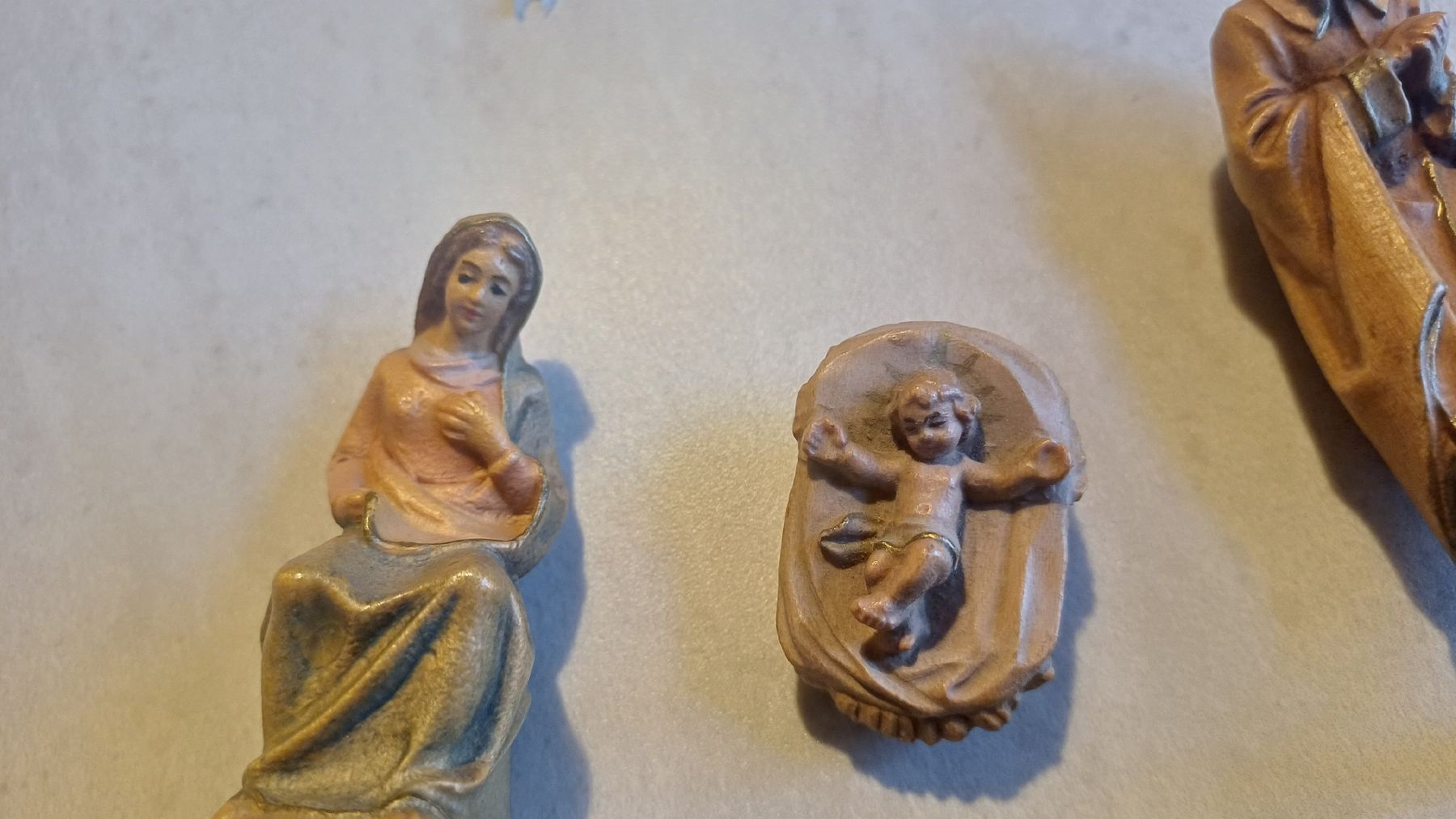 Statuette: 3 Krippenfiguren Maria Joseph Jesus  – Usato da Flawil venduto da Pinkmalibu 2
