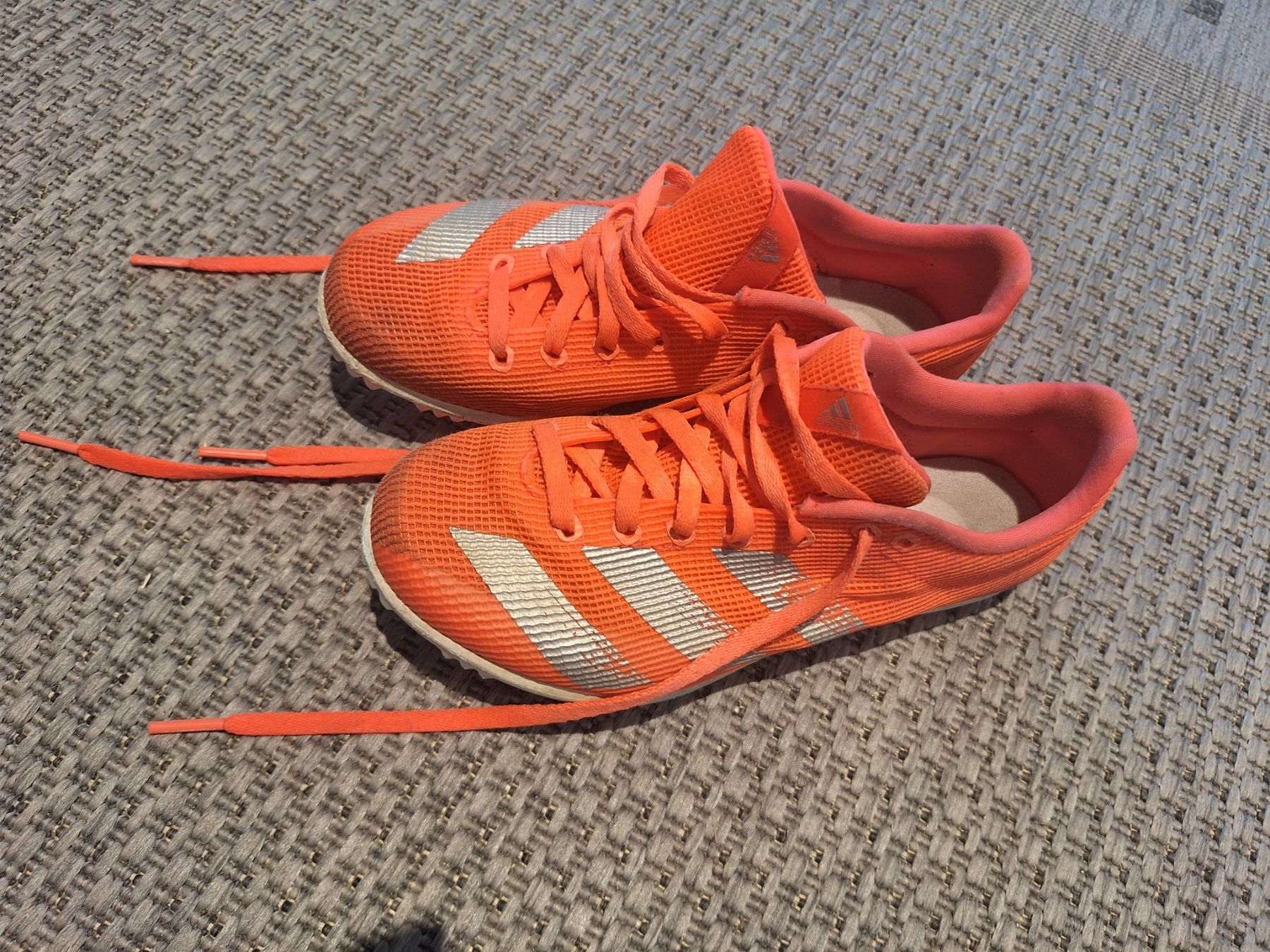 Adidas Chaussures garçon: Leichtathletik Nagelschuhe, Grösse 34 – D'occasion à Oberwil b. Zug par hei_2dh5 1
