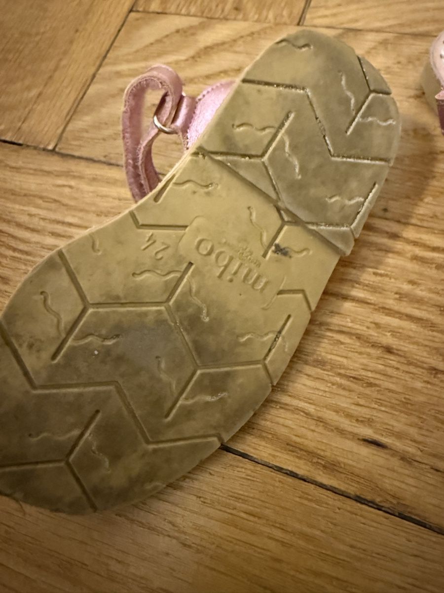 Scarpe per ragazze: Handgemachte Leder-glitzerschuhe in Grösse 24 – Usato da Bern venduto da vale35 1